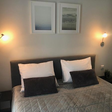 Cosy 1 Bedroom Apartment In The Heart Of Old Town With Parking Kaunas Exterior foto