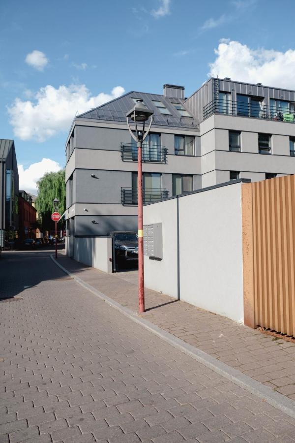Cosy 1 Bedroom Apartment In The Heart Of Old Town With Parking Kaunas Exterior foto